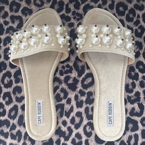 Pearl Embellished House Slippers Slides